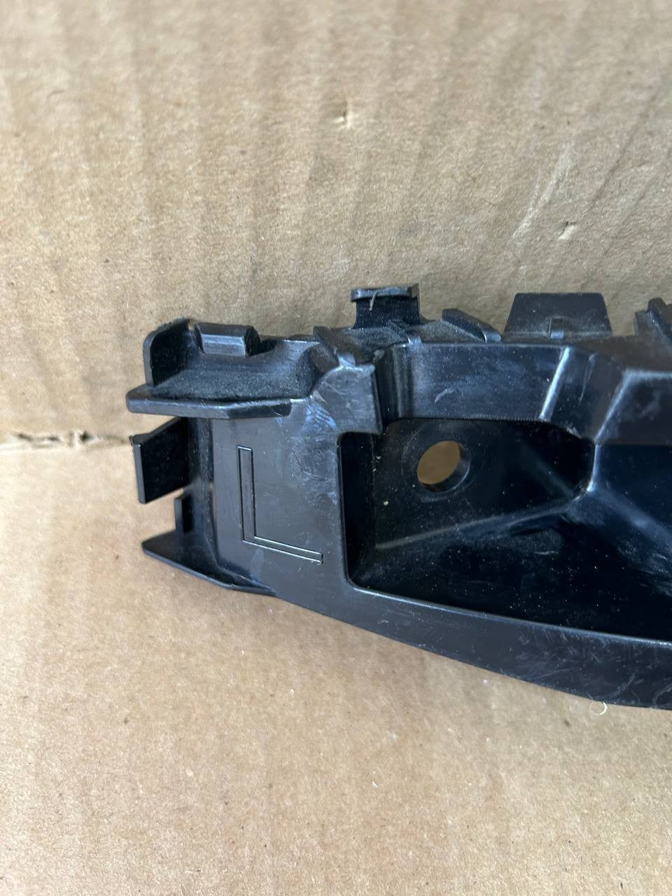 ✅ 2024-2025 Model 3 Rear Left Taillight Tail Lamp Mount Bracket LH 1755642-00-D