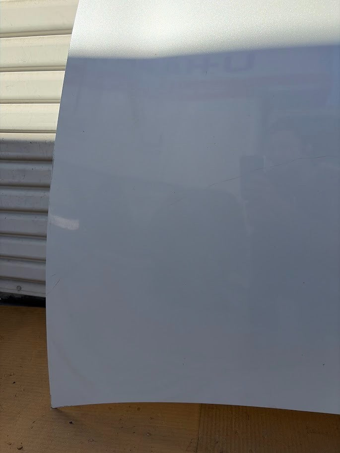 ✅2025 Tesla Model Y Juniper Hood White OEM 1932550/bent