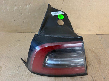 ✅2017-2024 Tesla Model 3/Y Rear Left Hand Tail Light 4 Pin 1502086-00-D/scratch
