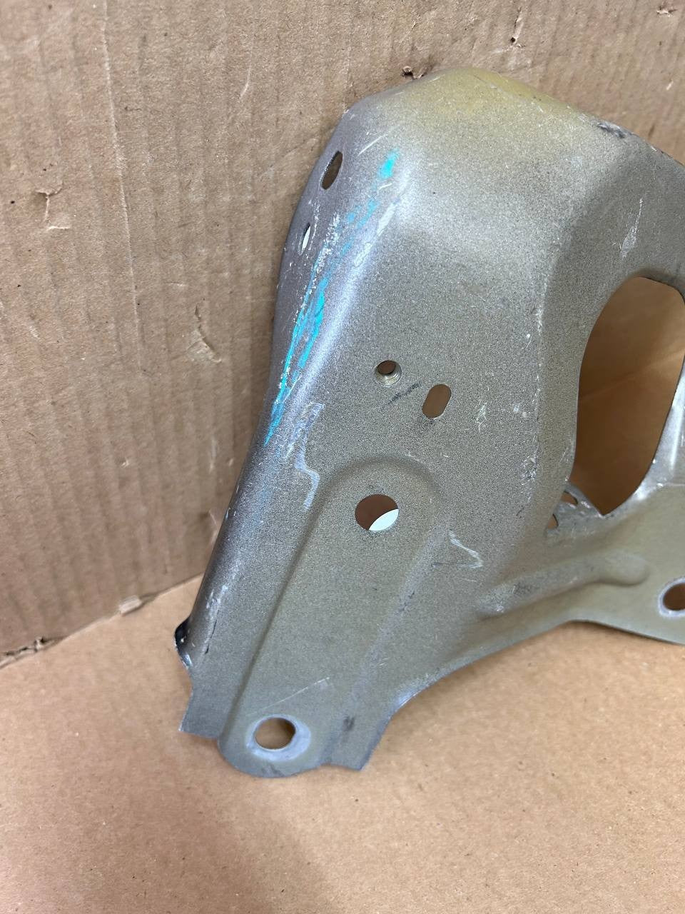 ✅ 2020-2024 Tesla Model Y Front Right Fender Mount Support Bracket 1487492-00-A
