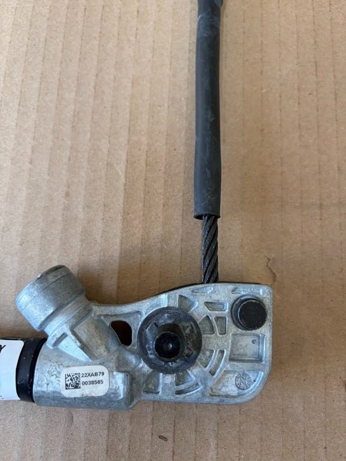 ✅2017-2024 Tesla Model 3 / Y Front Right Seat Belt Pretensioner OEM 1090324-01-C