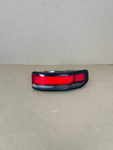 ✅22-24 Rivian R1T Rear RH Passenger LED Tail Light Lamp PT00003888L w/scratch