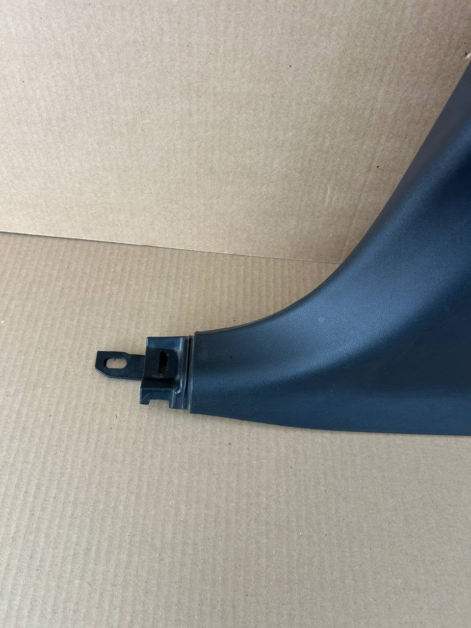 ✅2017-2023 Tesla Model 3 M3 Right B-Pillar Lower Trim Cover Panel 1086299-00-I