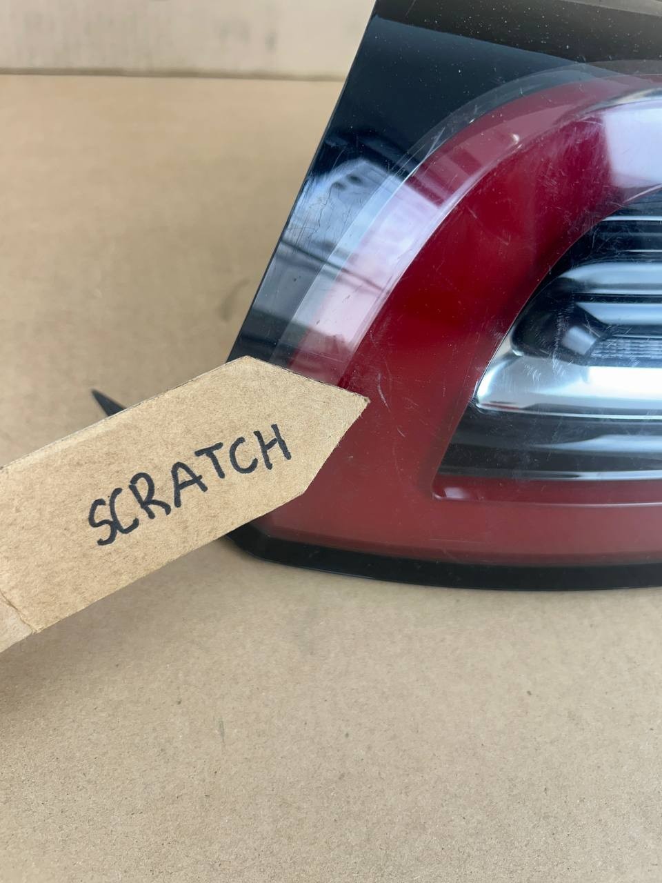 ✅Tesla Model 3 Rear Left Tail Light Lamp Quarter Mounted 3 Pin 1077397 w/scratch