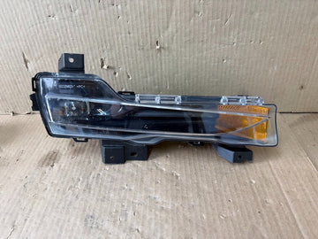 ✅ 17-24 Tesla Model 3/Y Front Right Hand Fog Light 3 Pin  1507931-00-D /damaged