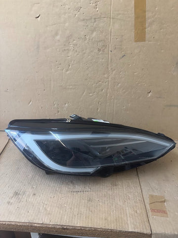 ✅21+ Tesla Model S Right Side Headlight 1563714-00-F /broken lower bracket