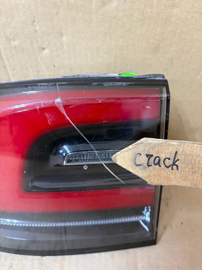 ✅ 16-20 Model X Rear Left Taillight Outer Tail Lamp 1034332-00-A /cracked