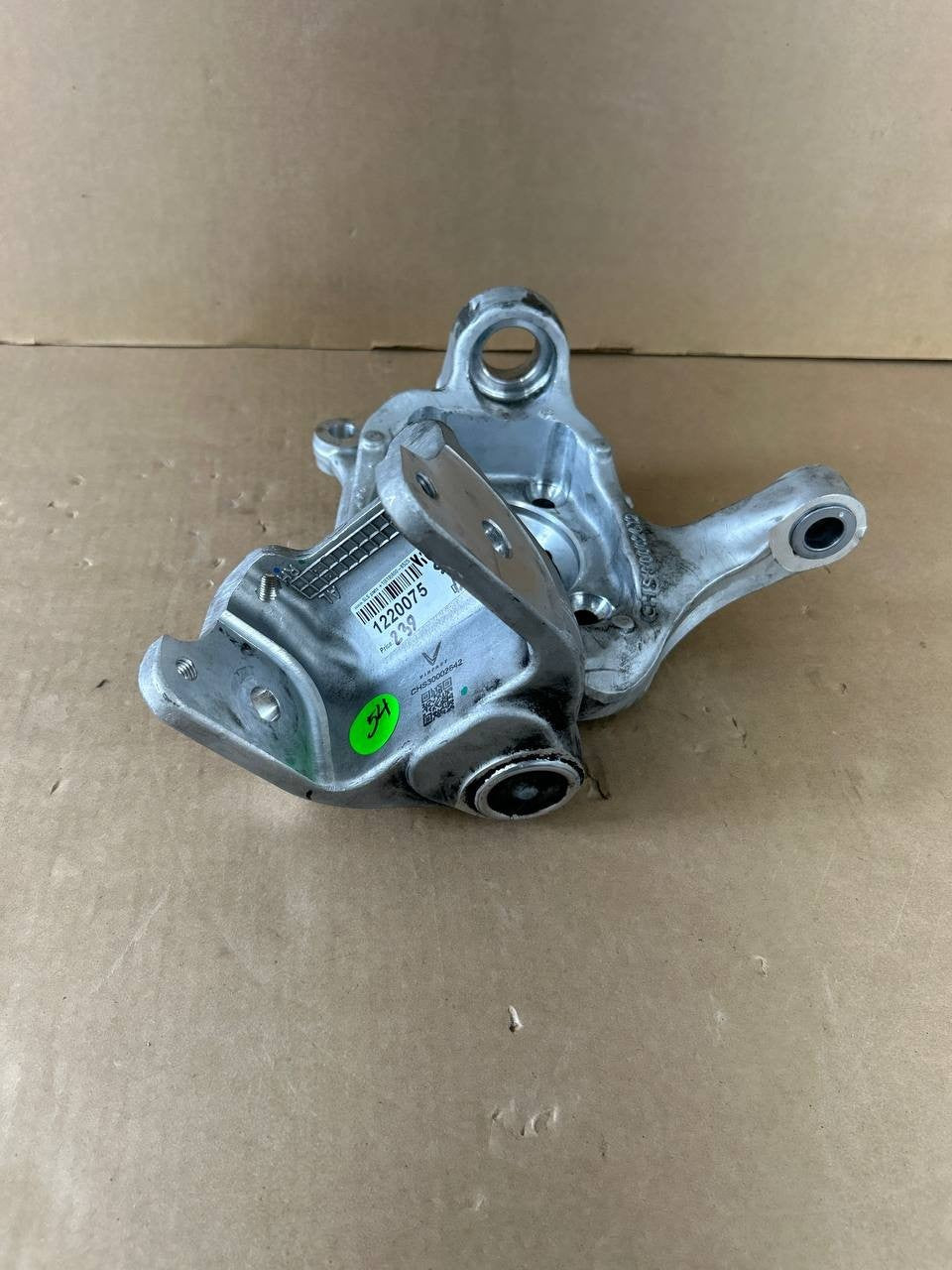 ✅VINFAST Rear Right Side Suspension Knuckle CHS30002642/CHS30002612