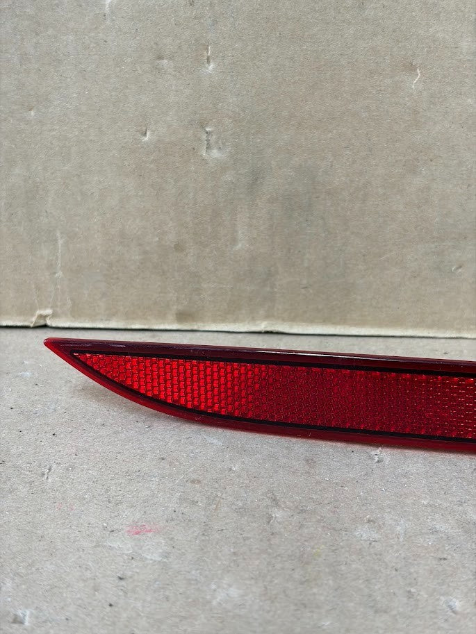 ✅21+ Tesla Model S Rear Bumper Reflector Red Right Side 1563724
