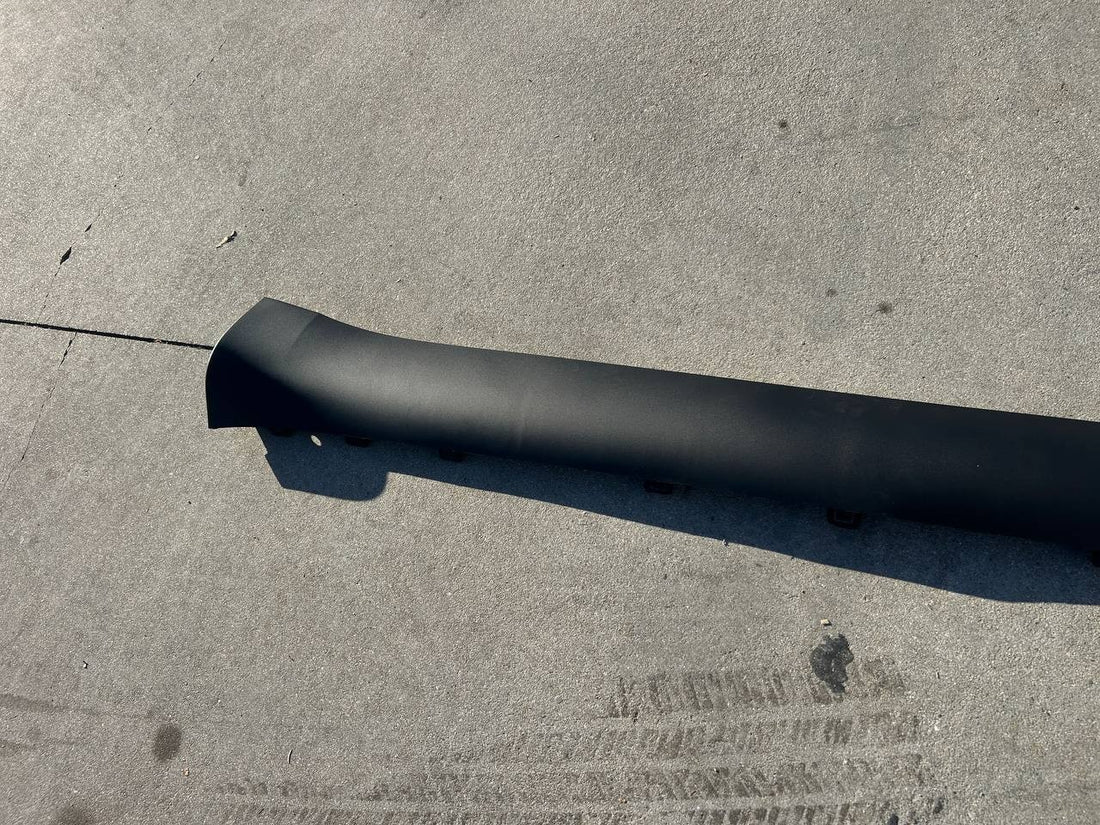 ✅NEW! 2020-2024 Tesla Model Y left Side Skirt Lower Rocker Molding Cover 1497743