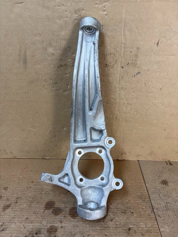 ✅ 22-24 R1T/R1S Front Right Spindle Knuckle PT00001860