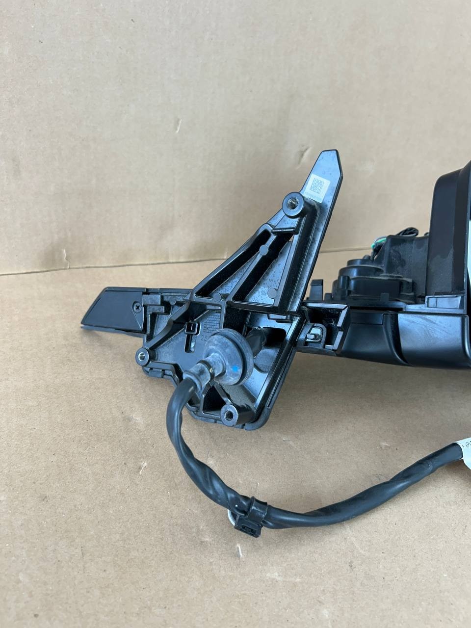 ✅20-24 Tesla Model Y FRONT Right Side Mirror Cover 1594112-00-B OEM /No Mirror