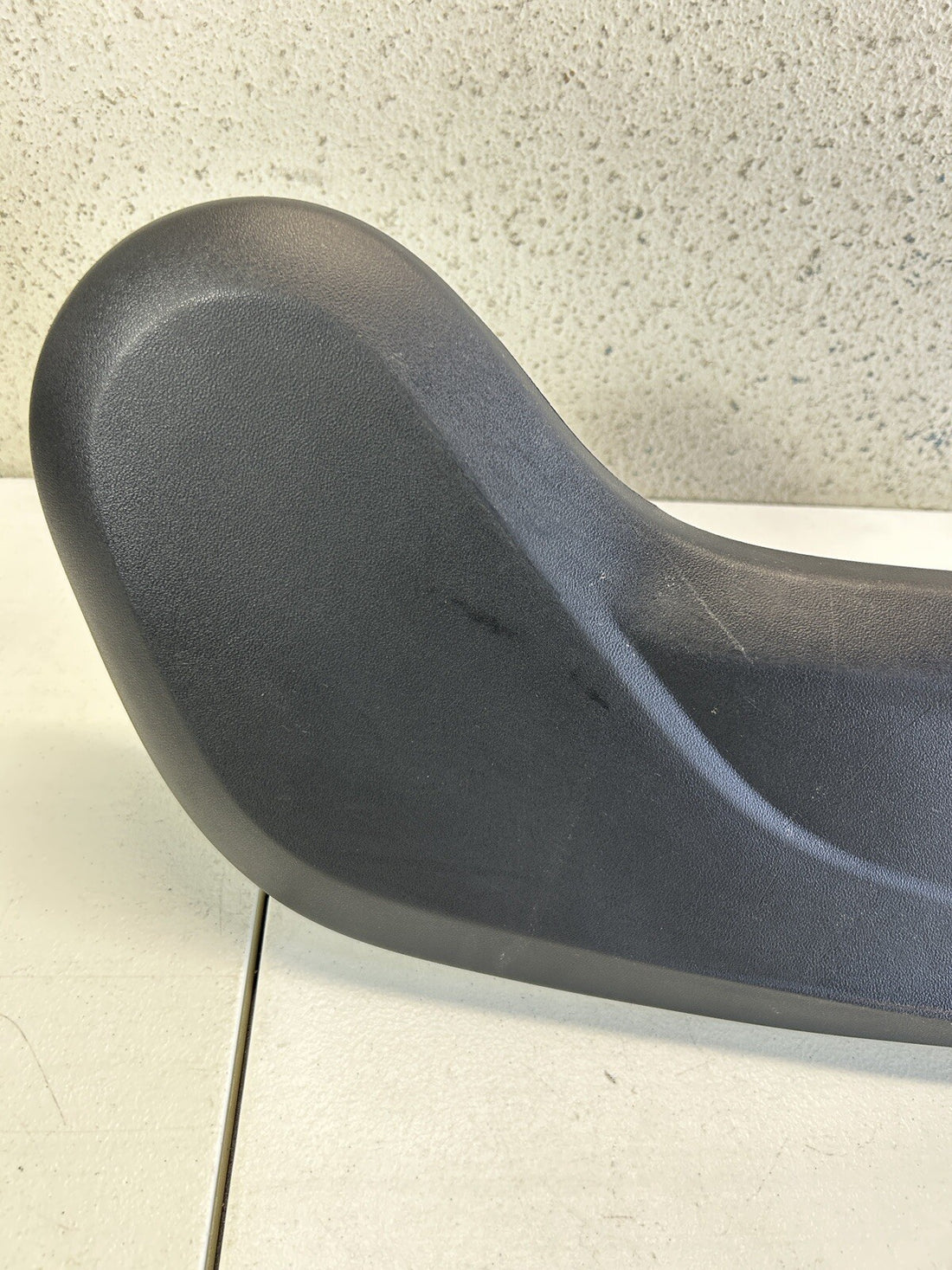 ✅ 12-16 TESLA MODEL S FRONT RIGHT SEAT LOWER PAD COVER AG130486