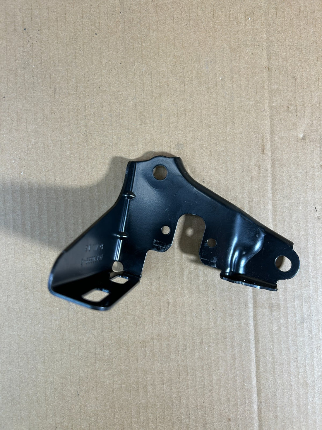 ✅TESLA MODEL S REAR RIGHT 2ND ROW SEAT BACK PIVOT MOUNT BRACKET AG126889-B
