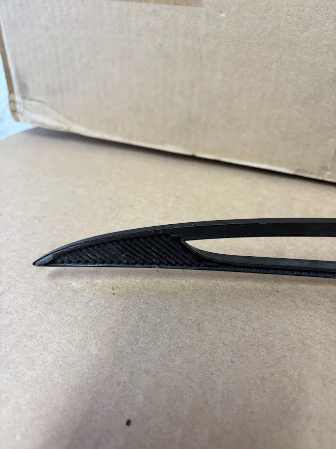✅ 12-20 Model S Liftgate Trim Mold Bracket Molding Black 1011685-01-D