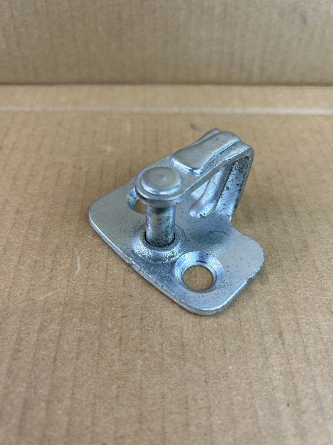 ✅ 12-20 Tesla Model S Front or Rear Door Lock Latch Striker Left/ Right 16896766