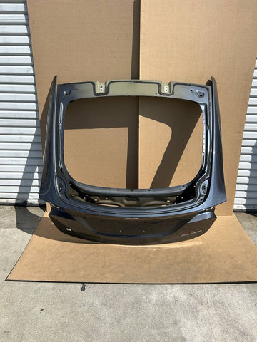 16-20 Tesla Model X Rear Trunk Tailgate Liftgate Shell OEM w/dent and scratches