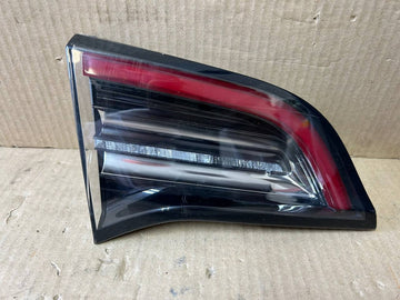 ✅ 17-23 Tesla Model 3 Rear Left Inner Taillight LED Tail Lamp (3-Pin) LH 1077401