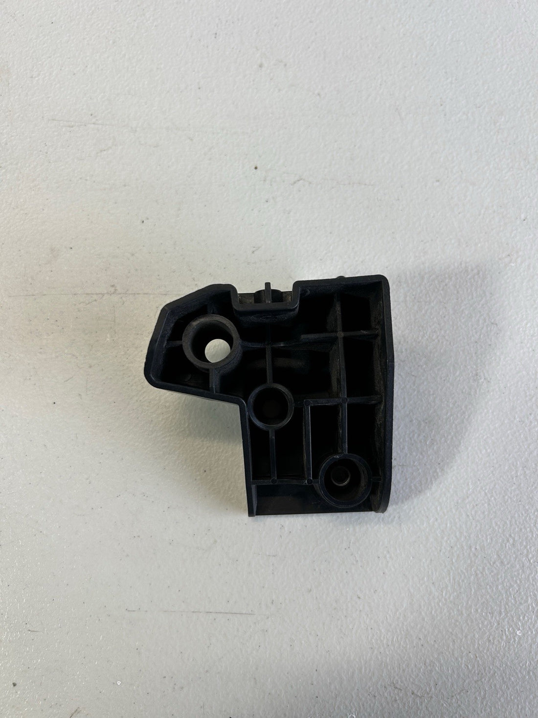 ✅ 12-16 Tesla Model S Front Side Bumper Guide Support Bracket Right 1020792 OEM