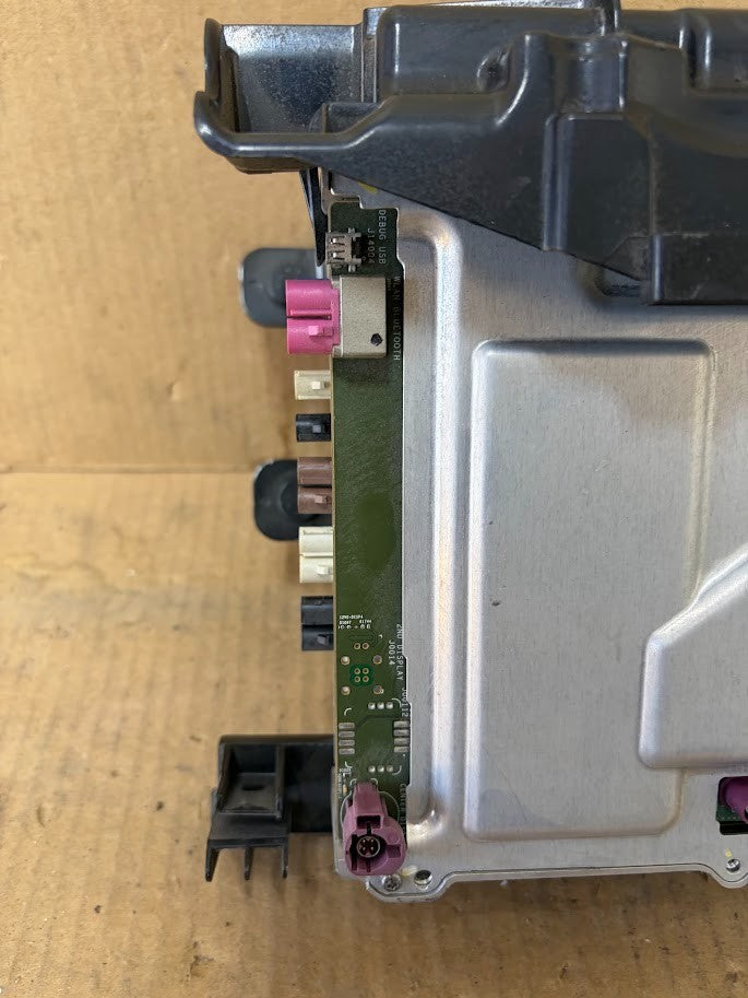 ✅17-23 Model 3/Y Media Control Unit Service Car Computer Module 1681271-00-D
