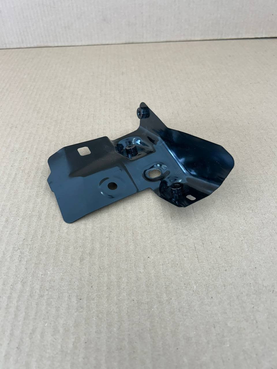 ✅NEW! 17-20 Tesla Model 3 Rear Left Driver LH Side Panel Bracket OEM 1095608-00E