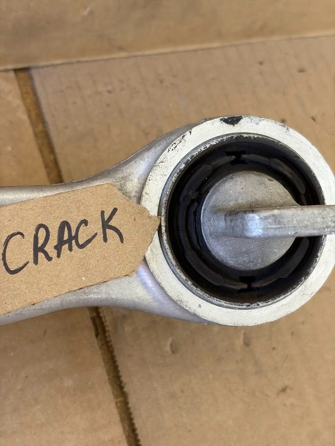 ✅ Tesla 17-23 Model 3 Front Lower Lateral Link Control Arm 1044341-00-E /cracked