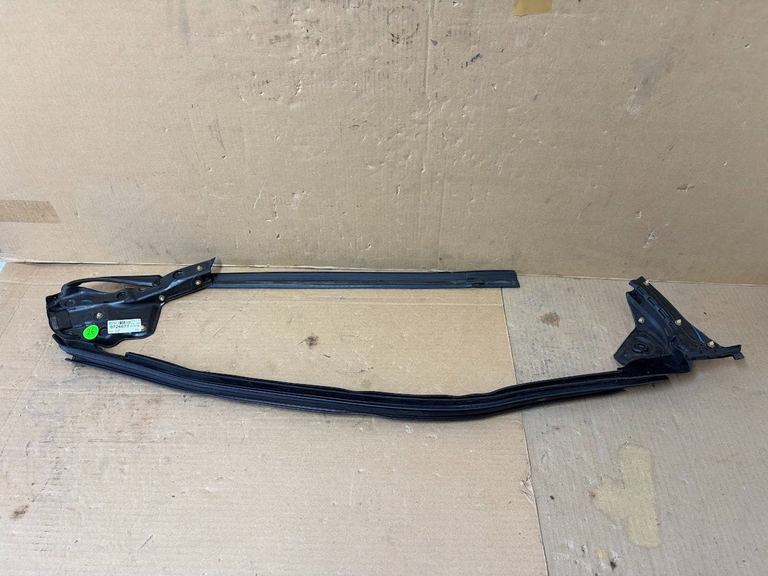✅ 16-26 Tesla Model X  Right Front Inner Belt Door Window Seal OEM 1472045