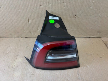 ✅ 2020-2023 Tesla Model Y Rear Left 3 Pin LED Tail Light Lamp 1077397