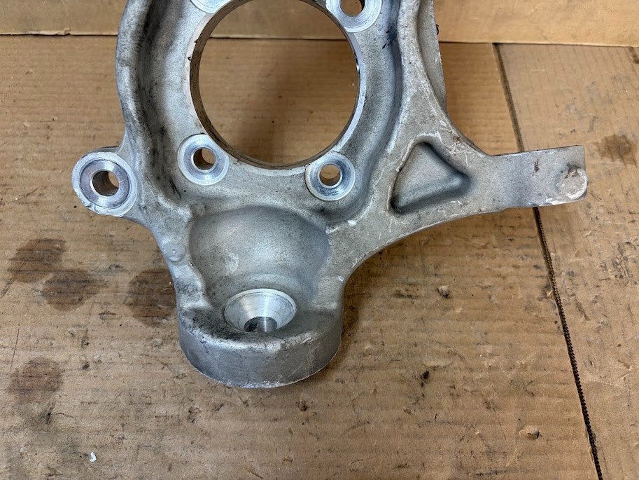 ✅ 22-24 R1T/R1S Front Left Spindle Knuckle PT00001859