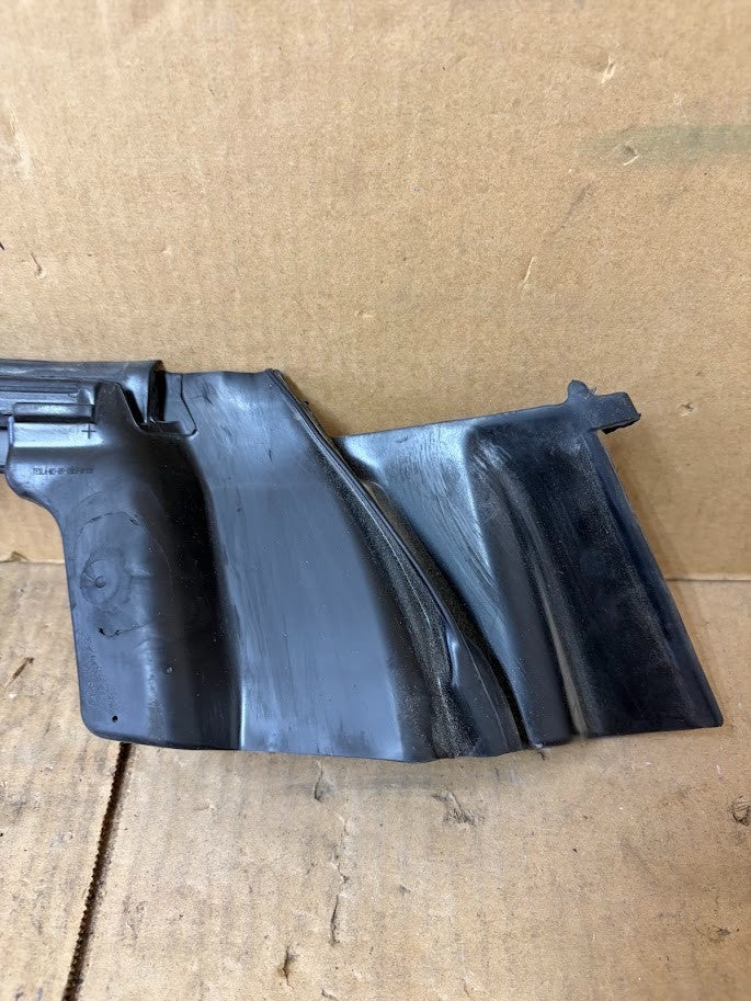 ✅17-23 Model 3 Rear Left Door Window Inner Belt Weatherstrip Seal 1090503
