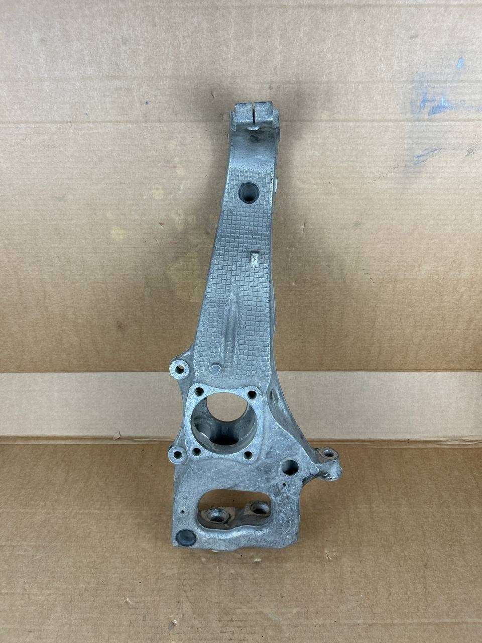 ✅12-16 OEM Tesla Model S RWD Front Right Passenger Spindle Knuckle Hub 600701800