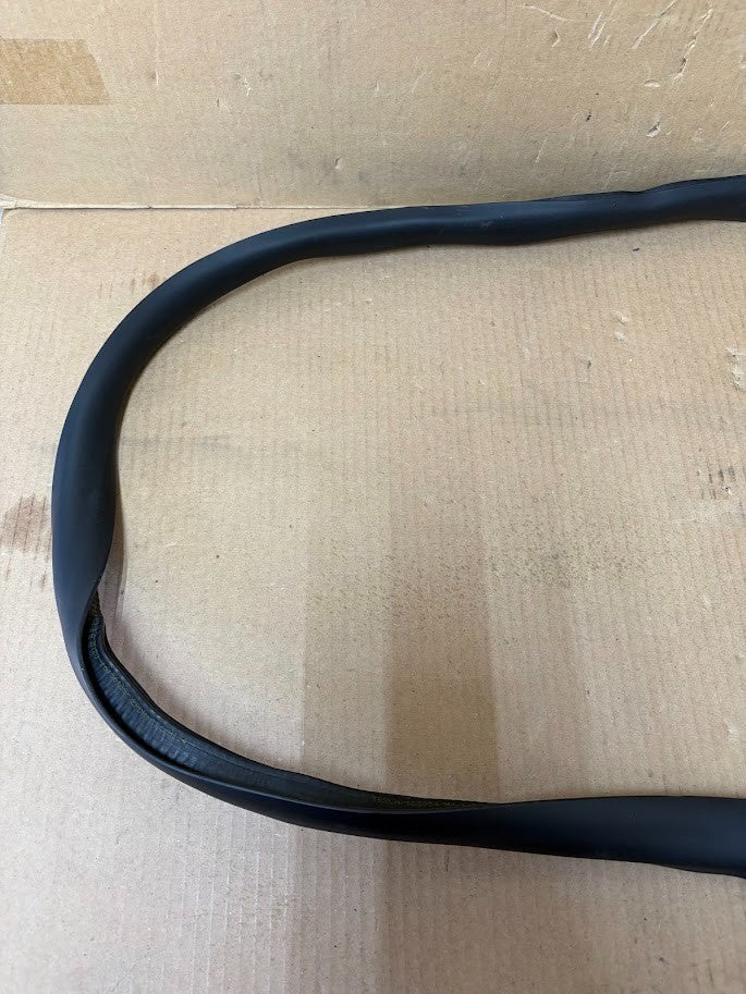 ✅20-24 Model Y Rear Left+Right Primary Body Weatherstrip Rubber Seal 1497675/76