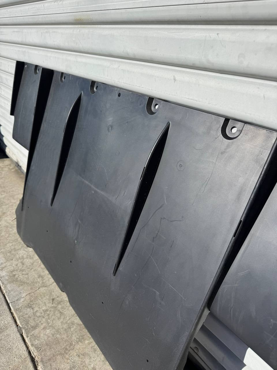 ✅ NEW! 16-20 Model S Rear Bumper Splash Aero Shield Under Body Diffuser 1057326