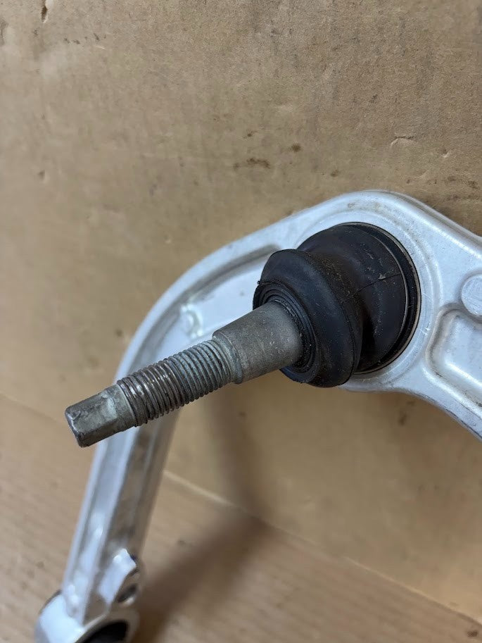 ✅ 22-25 Rivian R1S/R1T Front Left Suspension Upper Control Arm PT00001853