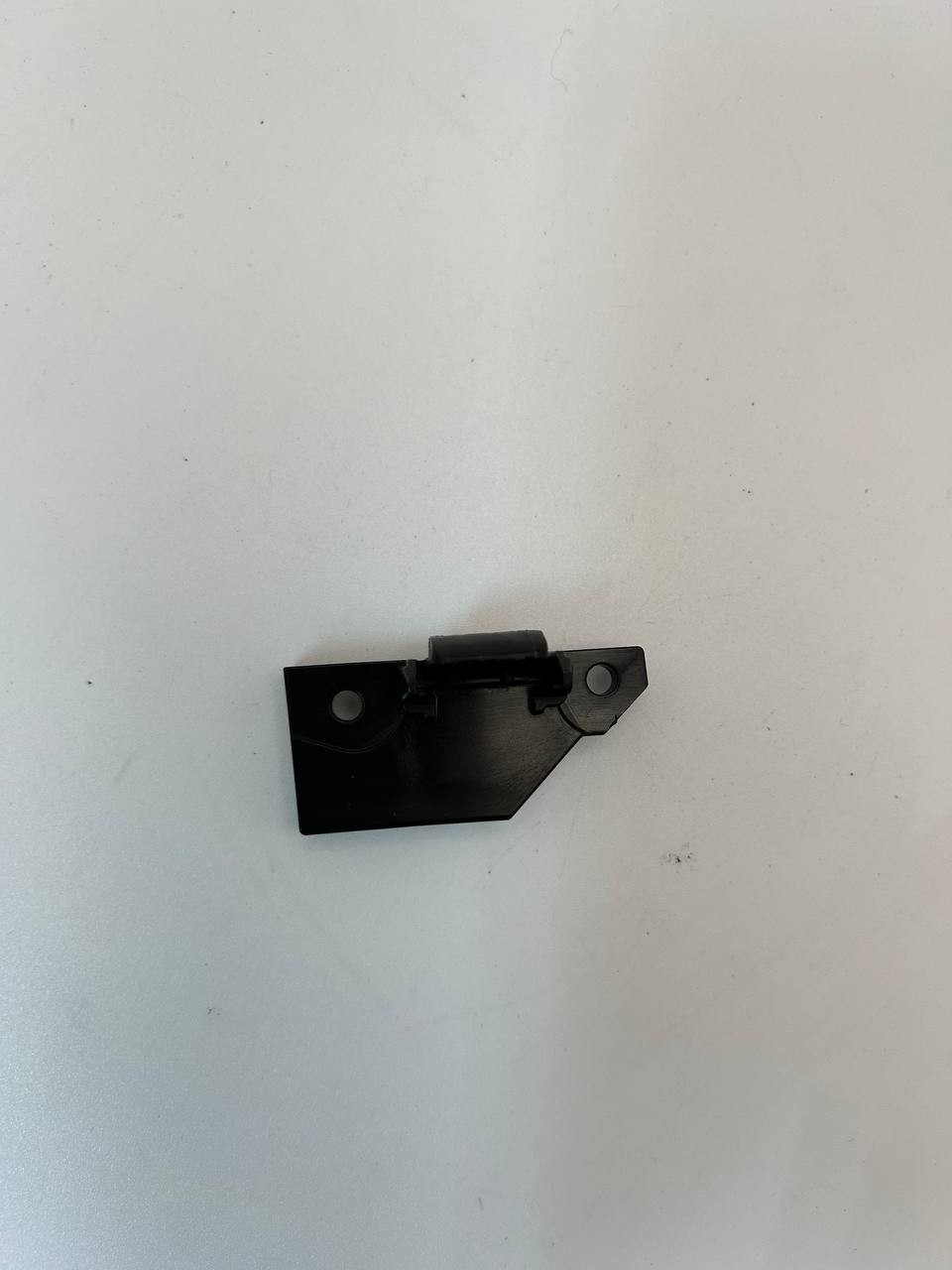 ✅ NEW! 24-26 Tesla Model 3 Front Center to Fender Bracket Right RH 1734300-00-H