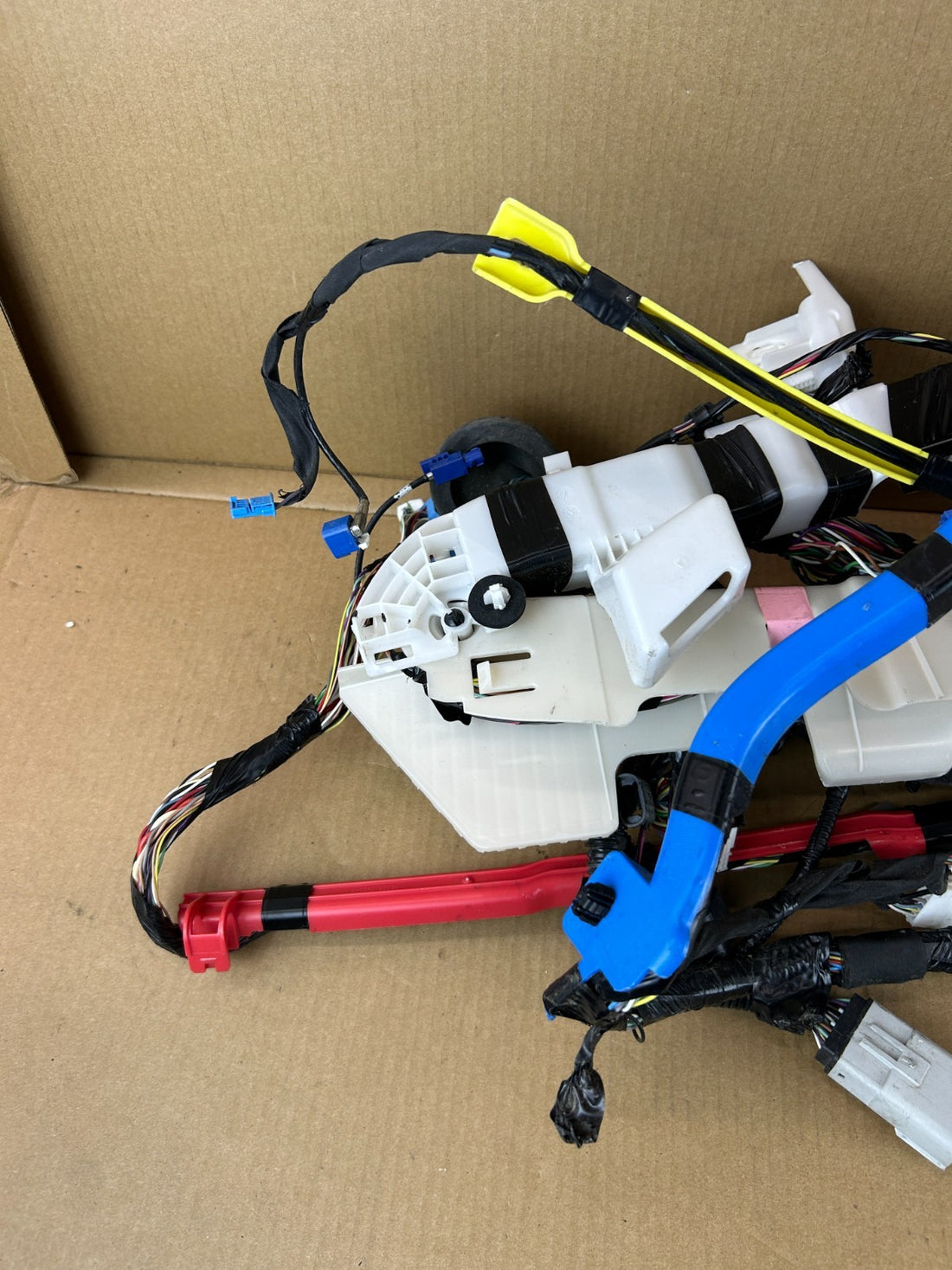 ✅2017-2023  Tesla Model 3 Left Interior Body Harness P4067954-00-D OEM