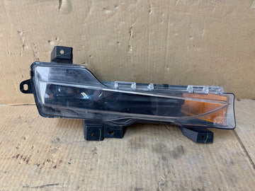 ✅17-20 Tesla Model 3/Y Front Right Fog Light Lamp 3 Pin 1077390-00-F/damaged