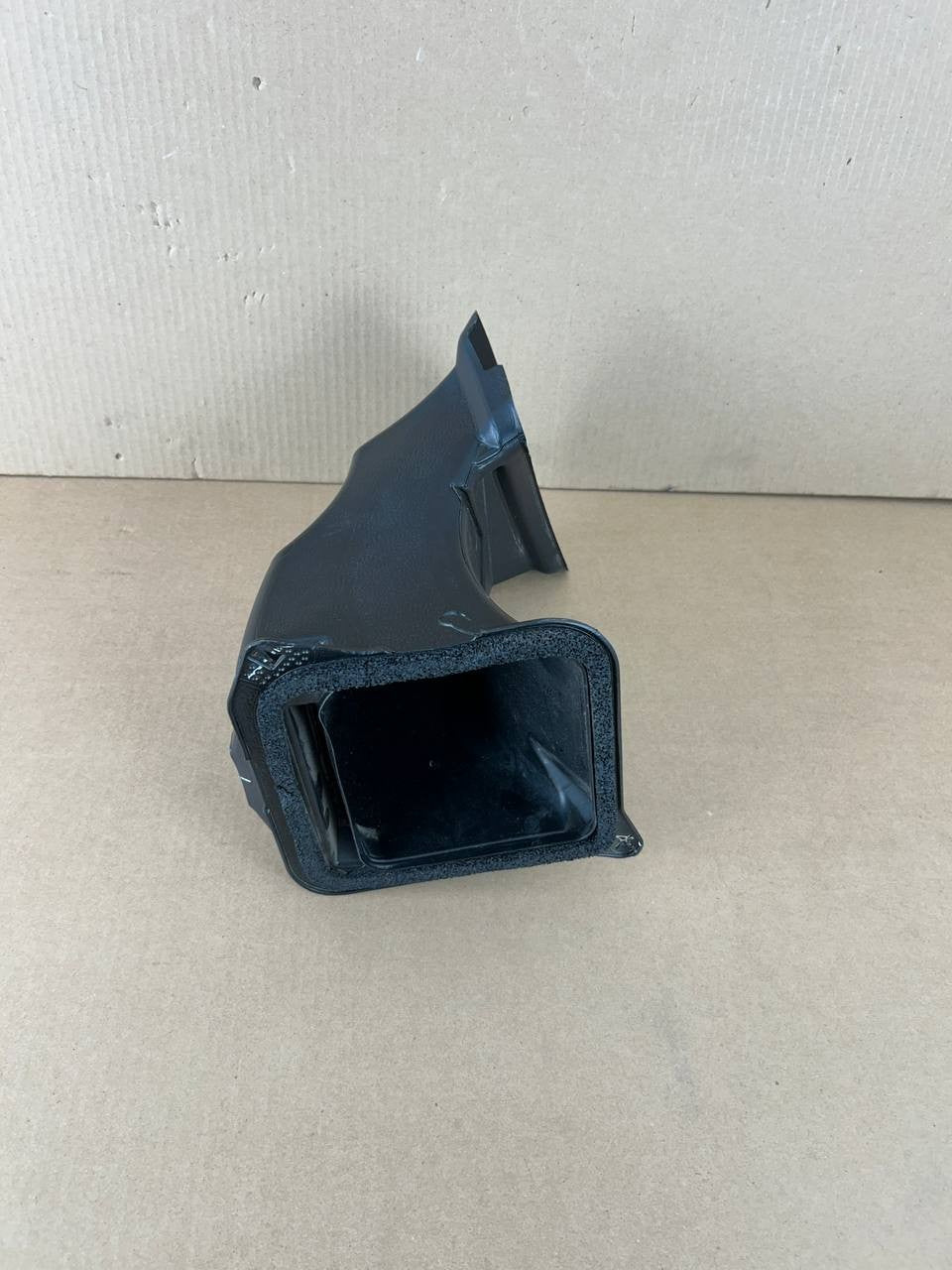 ✅ 2017-2023 Tesla Model 3 HVAC A/C Heater Air Intake Duct Pipe 1561156-00-A