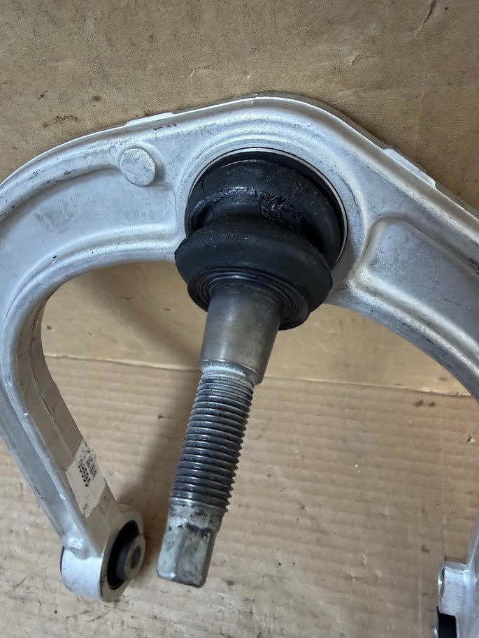 ✅22-24 Rivian R1T/R1S Front Right Passenger Upper Control Arm PT00001857