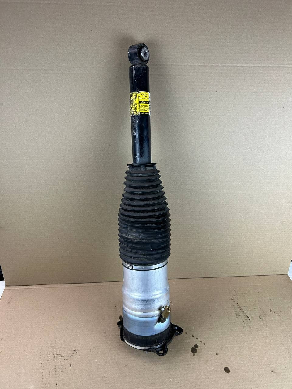 ✅OEM 12-2016 ,Tesla Model S Rear Right Passenger Air Shock Strut 6006353-00-C