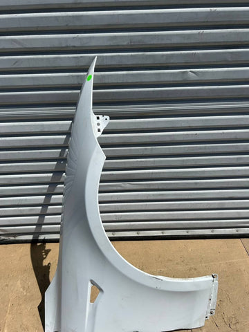 ✅12-20 Tesla Model S Front Right Side Fender Shell Panel White w/ scratches