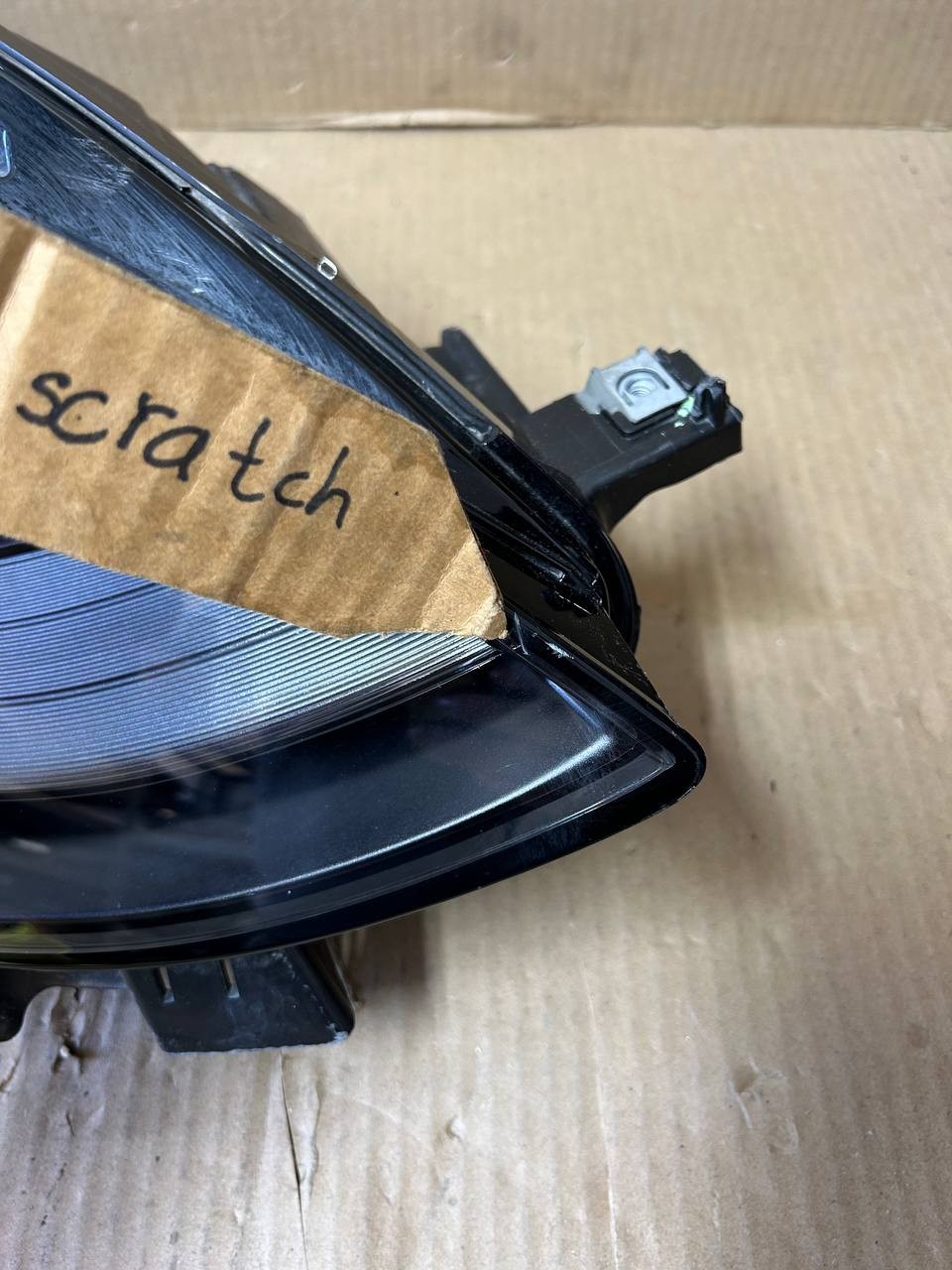 ✅ 20-24 Tesla Model Y Front Right Matrix Headlight  1514953-00-E w/scratches