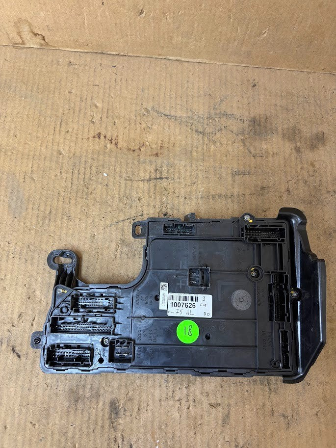 ✅17-23 Tesla Model 3 Left Driver Body Voltage Control Module 1567455-00-C