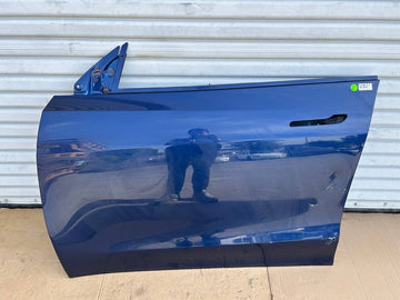 ✅2020-2024 Tesla Model Y Left Front Side Door Shell Blue w/dent and scratches