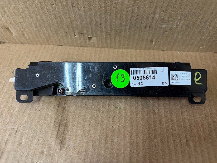✅ 2017-2023 Tesla Model 3 Wi-fi Bluetooth Antenna Control Module 1585601-00-D