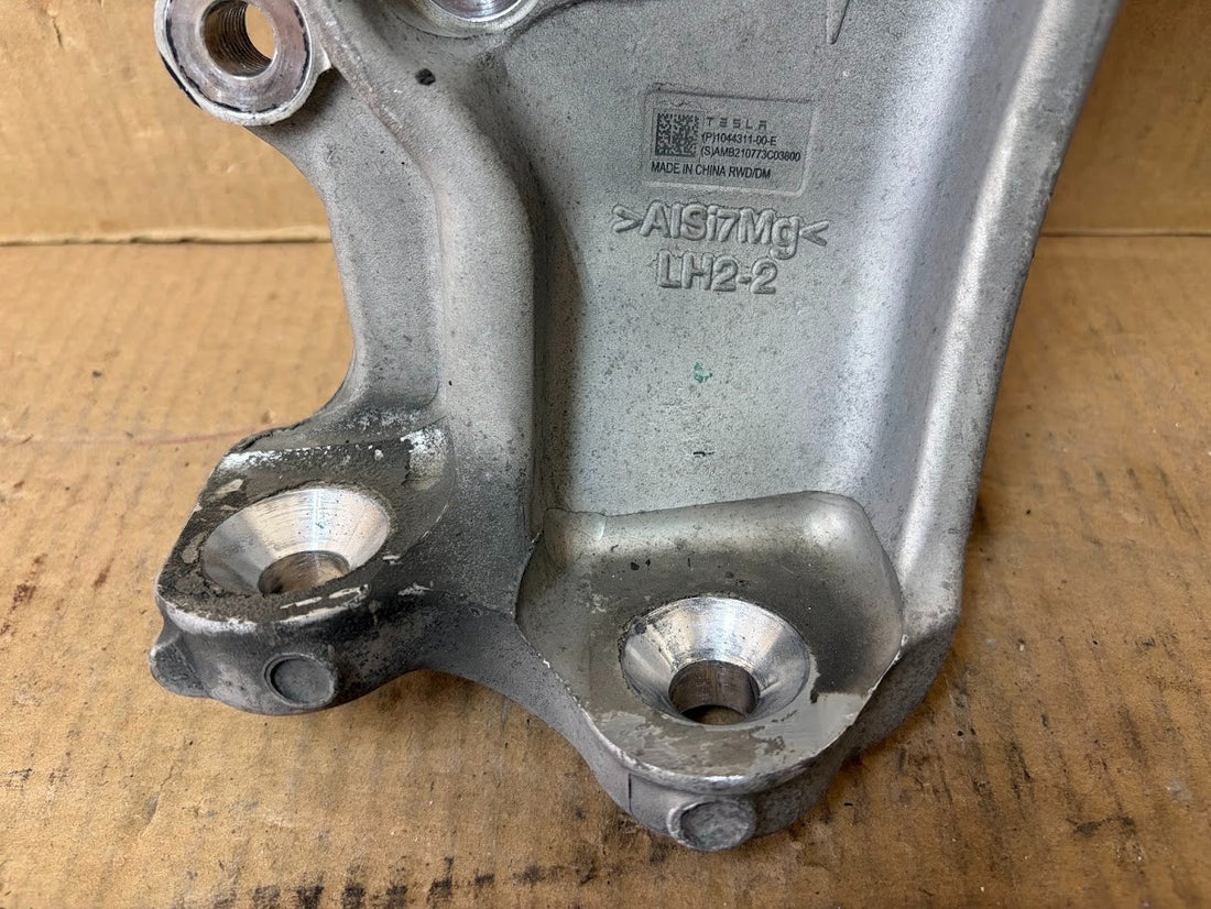 ✅OEM 2017-2023 Tesla Model 3 Front Left Steering Knuckle 1044311-00-E