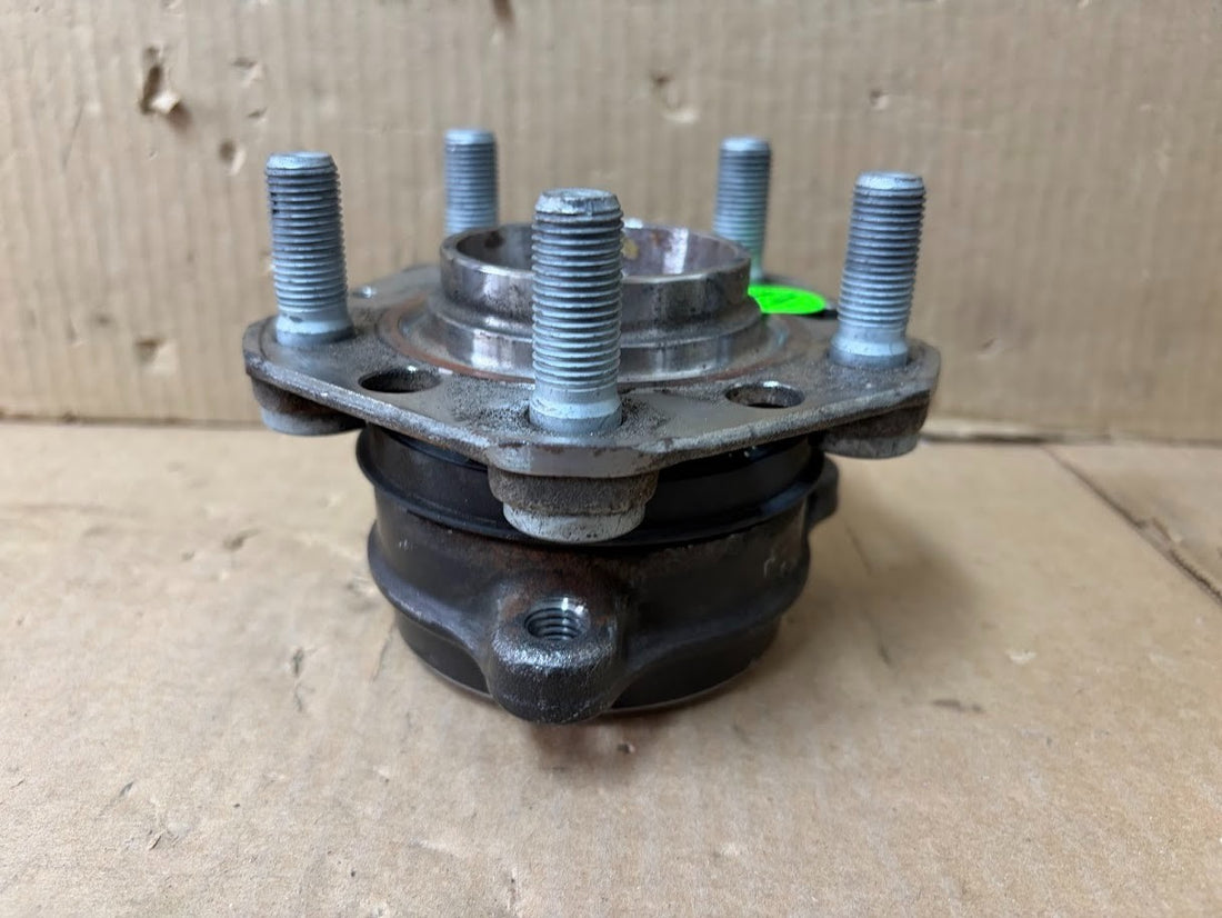 ✅2017-2024 Tesla Model 3 / Y Rear Left  Right Wheel Bearing Hub OEM 1044123-00-B