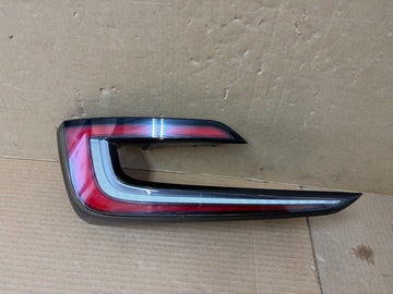 ✅ 2024-2025 Tesla Model 3 Highland Tail Light OEM Right Side 1691500-00-F