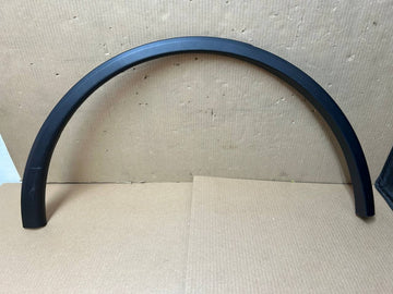 ✅ 2025 Tesla Model Y Rear Right Fender Garnish 1937596-00-C w/scrtach