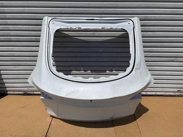 ✅20-22 Tesla Model Y Rear Liftgate Hatch Trunk Lid Tailgate White w/dented